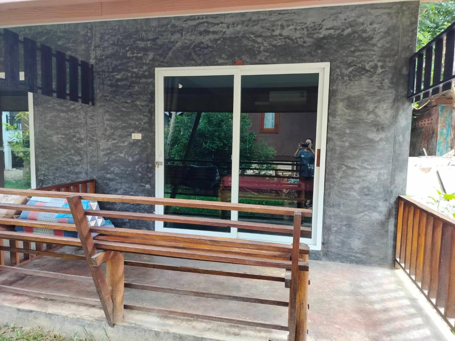 Family Hut Pai Hotel Exterior photo